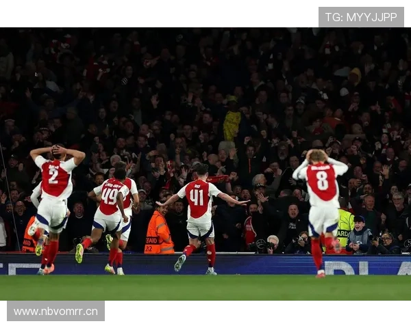 赖斯的无球跑动与位置感战术价值解析