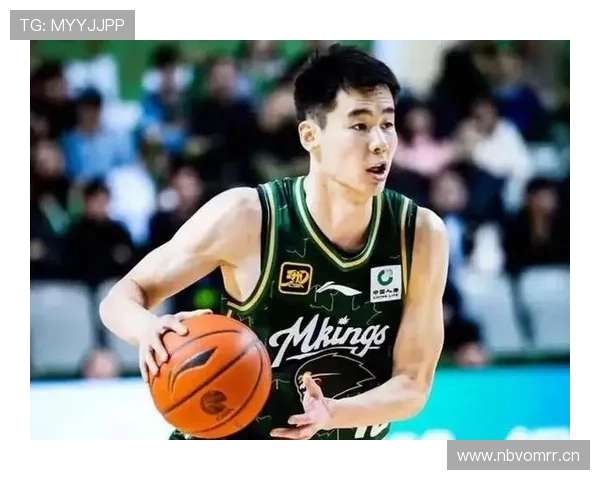 郭昊文那家伙连吃个快餐都能像开发布会一样讲究，谁受得了？